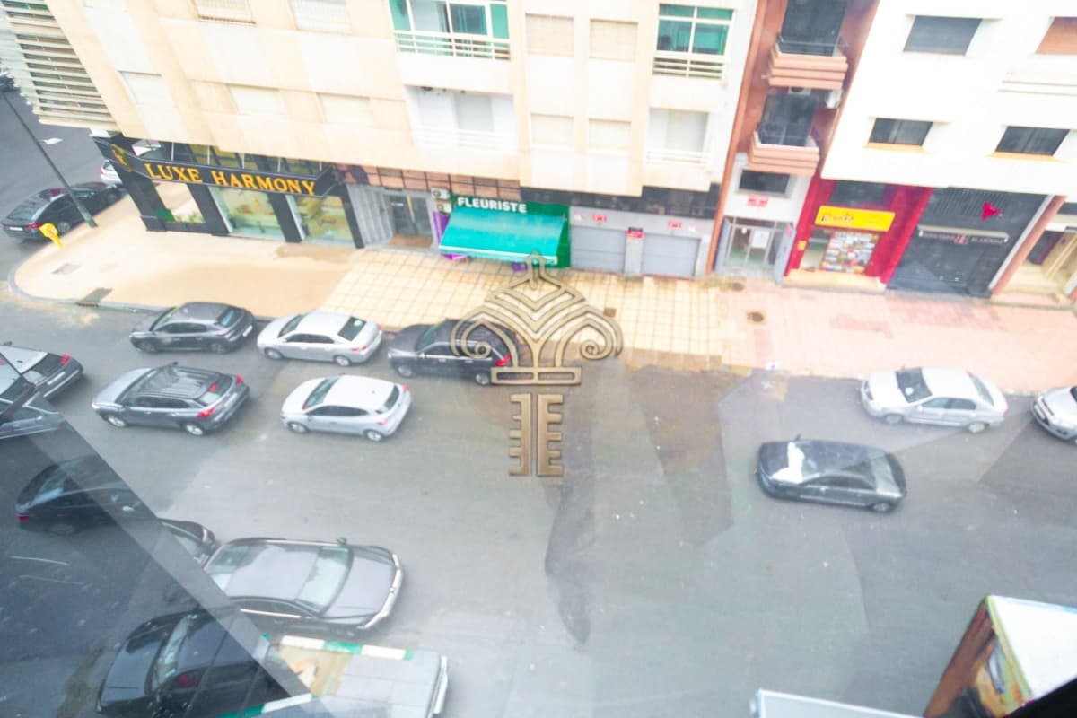 Bureau à louer – 75 m² – City Tower, Ville Haute – Kénitra – photo 11