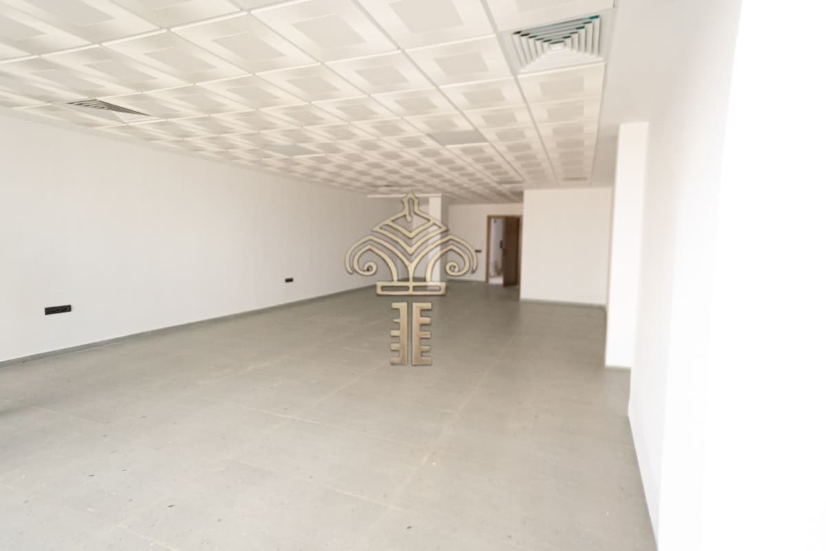 Bureau Professionnel à Louer – Boulevard Mohamed Diouri, Maamoura –…