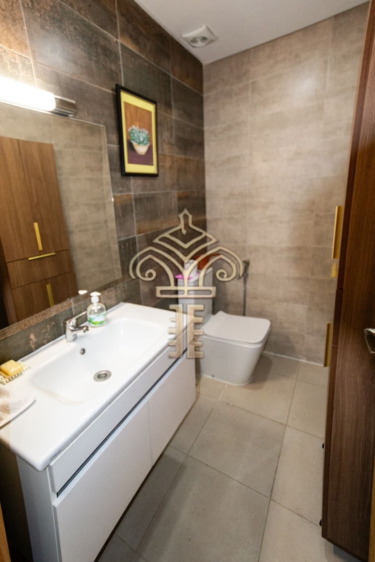 À vendre – Appartement haut standing vide à Bir Rami – photo 18