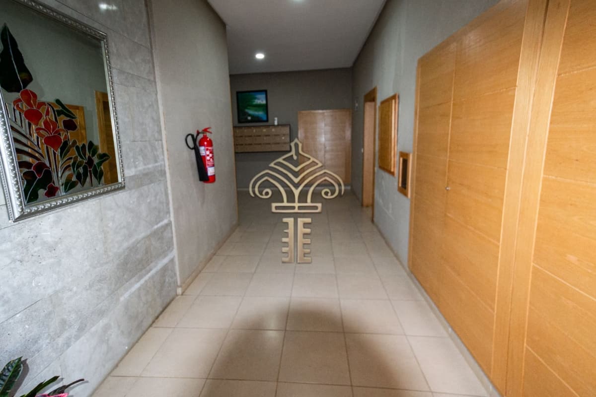 À vendre – Appartement haut standing vide à Bir Rami – photo 10